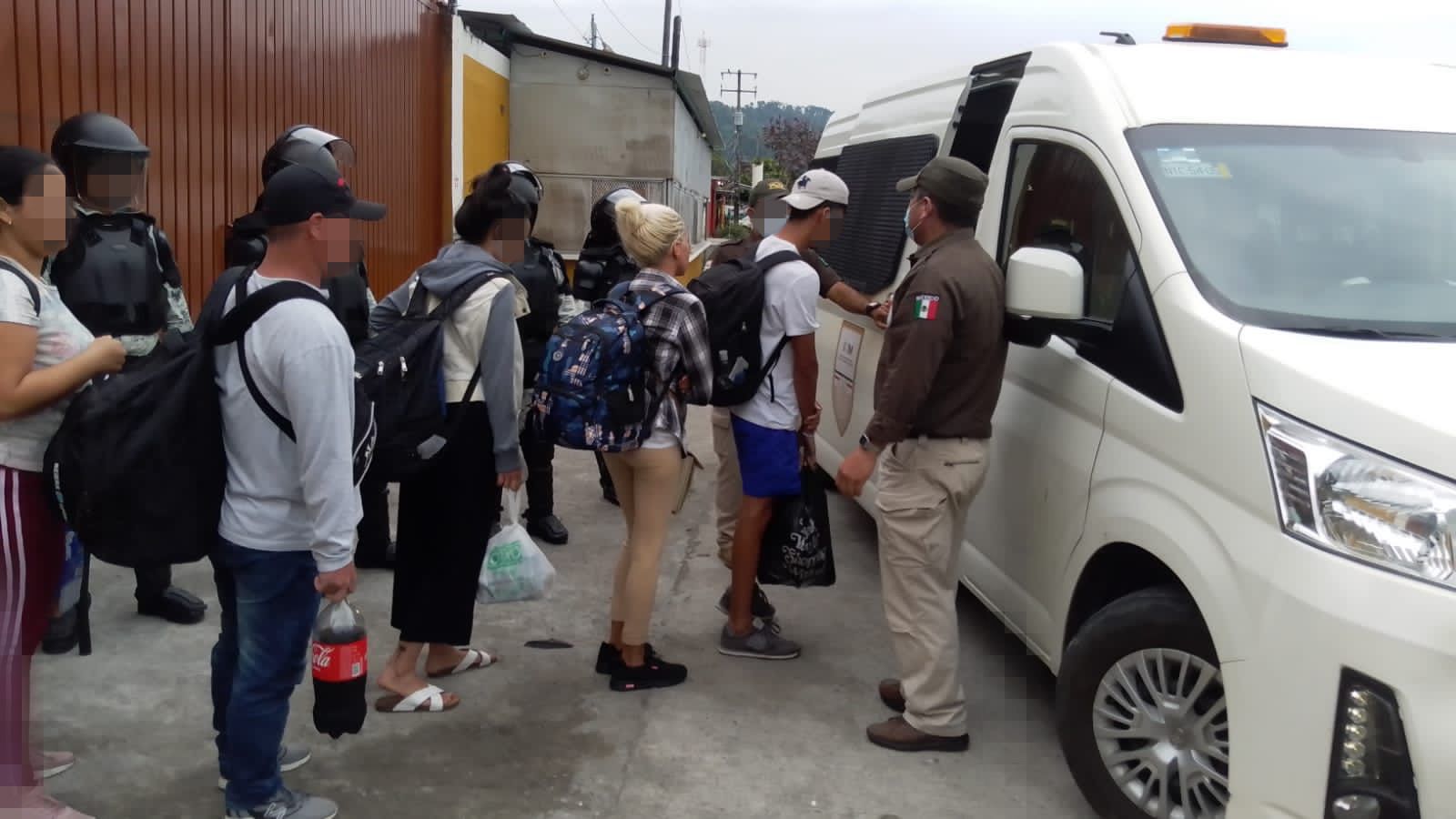 México está deteniendo a cubanos que van hacia EEUU y les da 20 días para salir del país