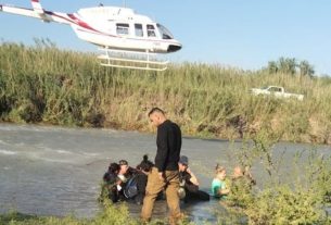 Imagen de archivo que muestra el rescate de un grupo de cubanos en el río Bravo (NP Noticias Piedras Negras)