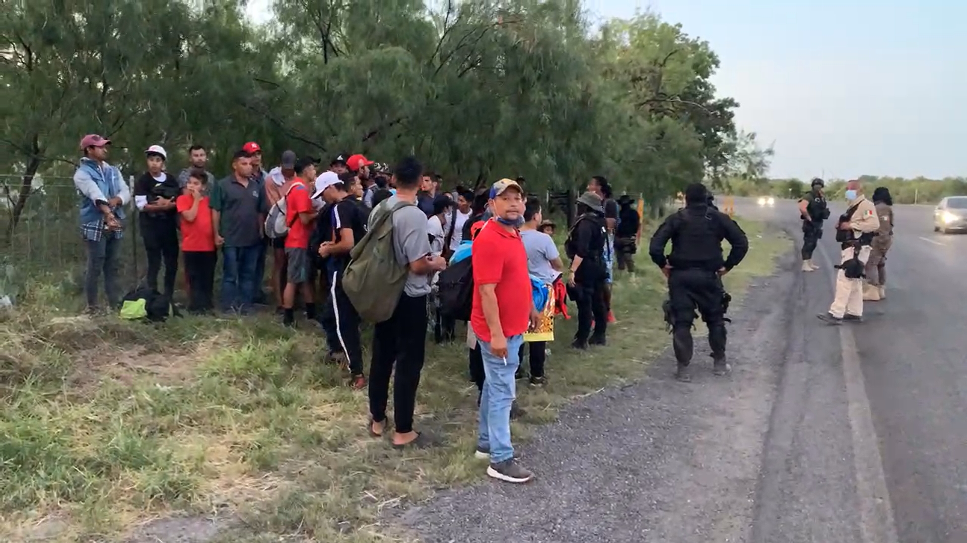 México: impiden el paso de migrantes cubanos hacia estado fronterizo con EEUU (videos)