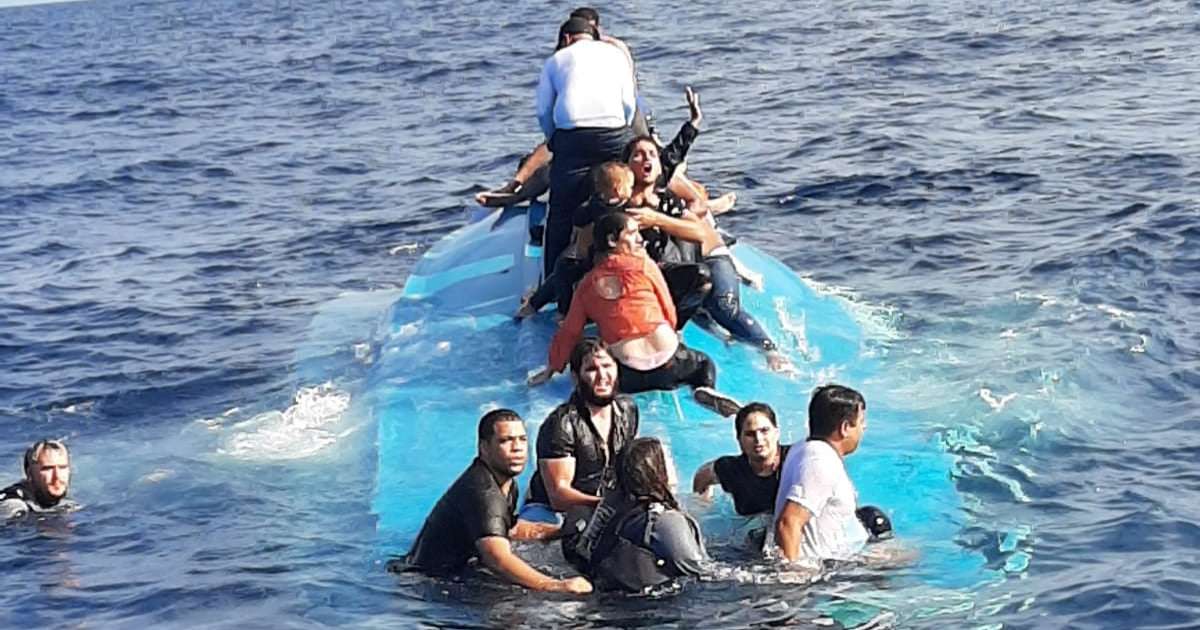 «Prefiero morirme en el mar antes que seguir viviendo en ese infierno de isla»: Balsero cubano que vivió al naufragio