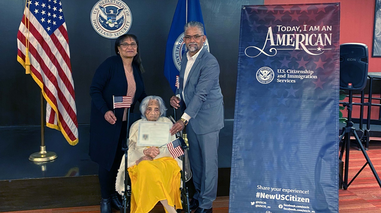 Cubana de 111 años se hace ciudadana de EEUU